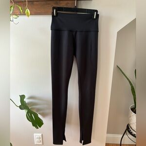 Alo Yoga Airlift High-Waist Leggings